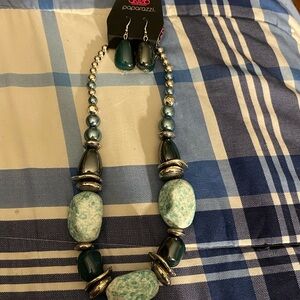 Paparazzi Teal and Silver Necklace Set